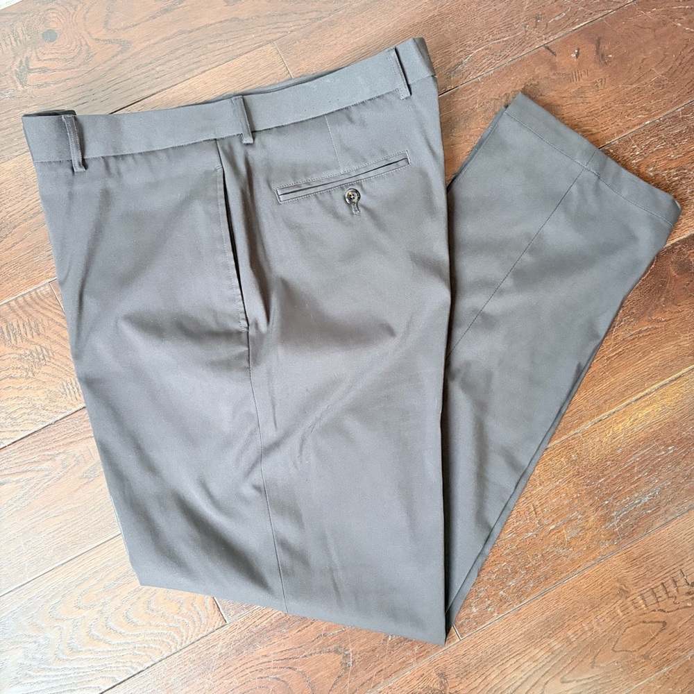 Slazenger Mid Rise Flat Front Trousers